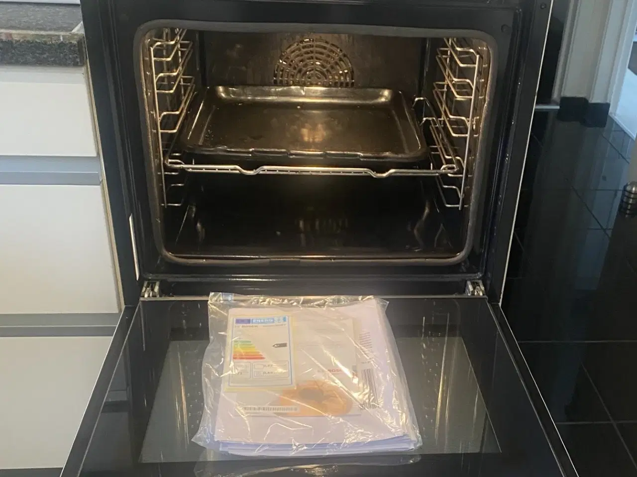 Billede 6 - Bosch indbygningsovn HBG676EW1