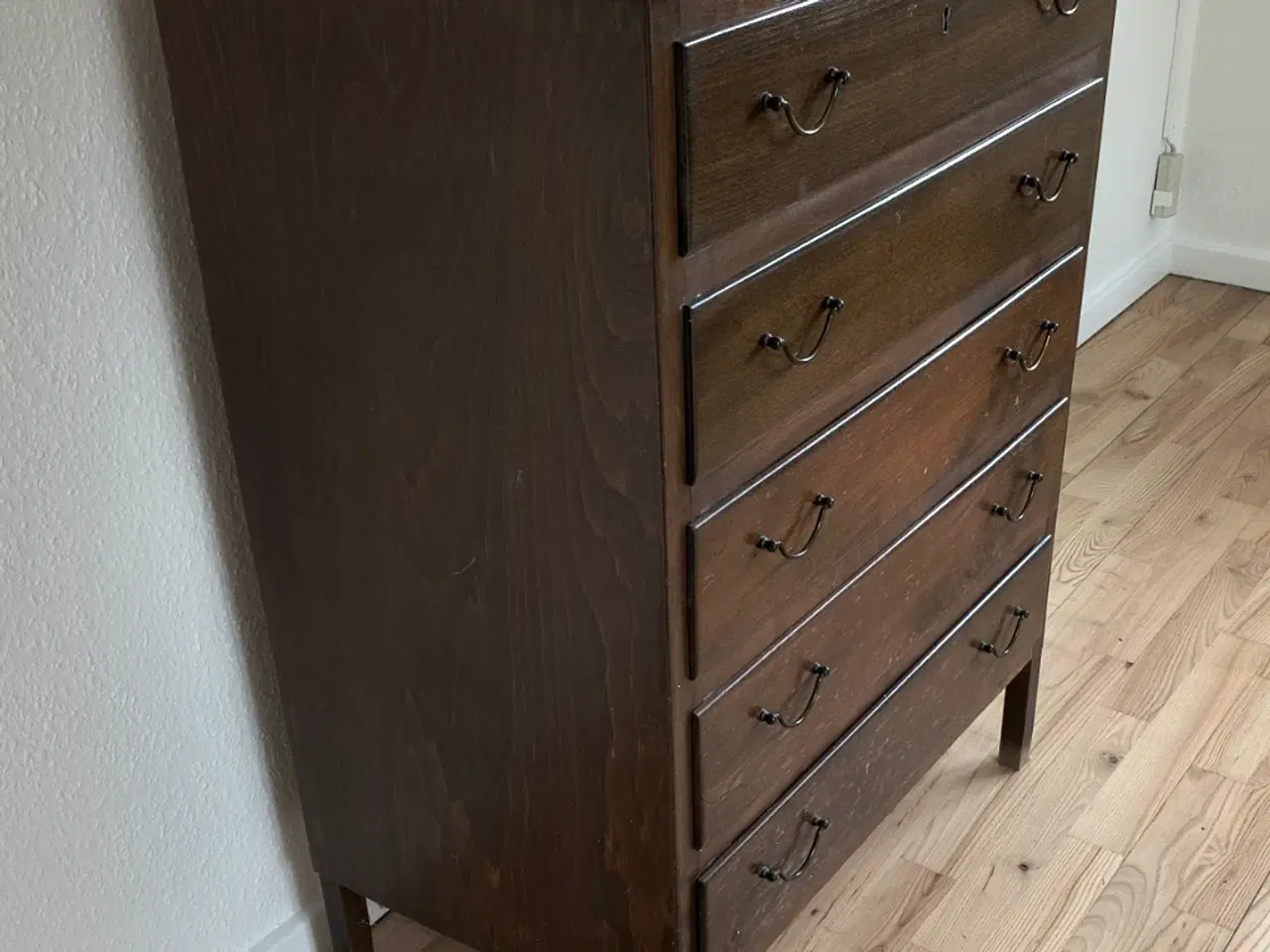 Billede 2 - Den Gamle Kommode: