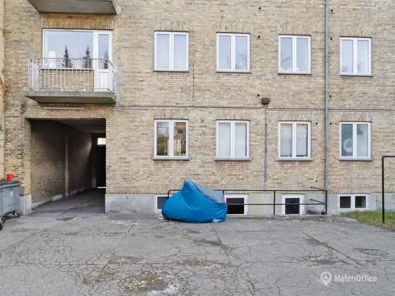 Billede 3 - Garager 3. 6 & 8 til leje på Kastanie Allé 19