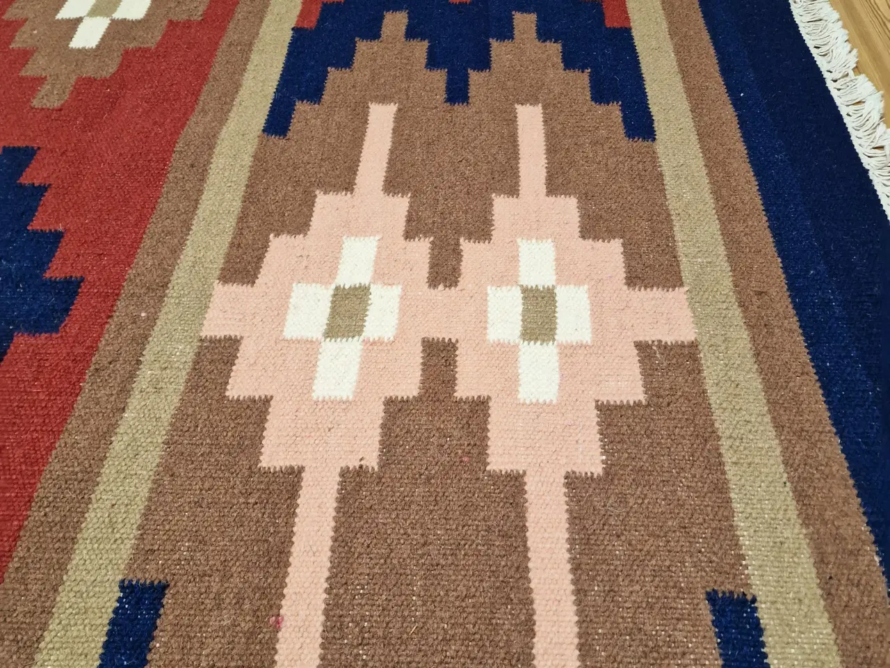 Billede 2 - Flot stort farverigt kelim tæppe.