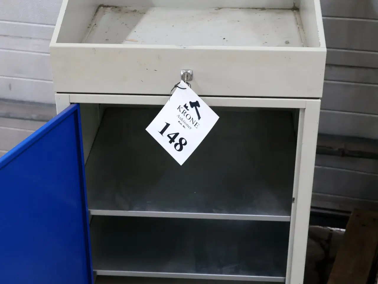 Billede 3 - Blika Metal værkstedsskab m/låse og 6 nøgler