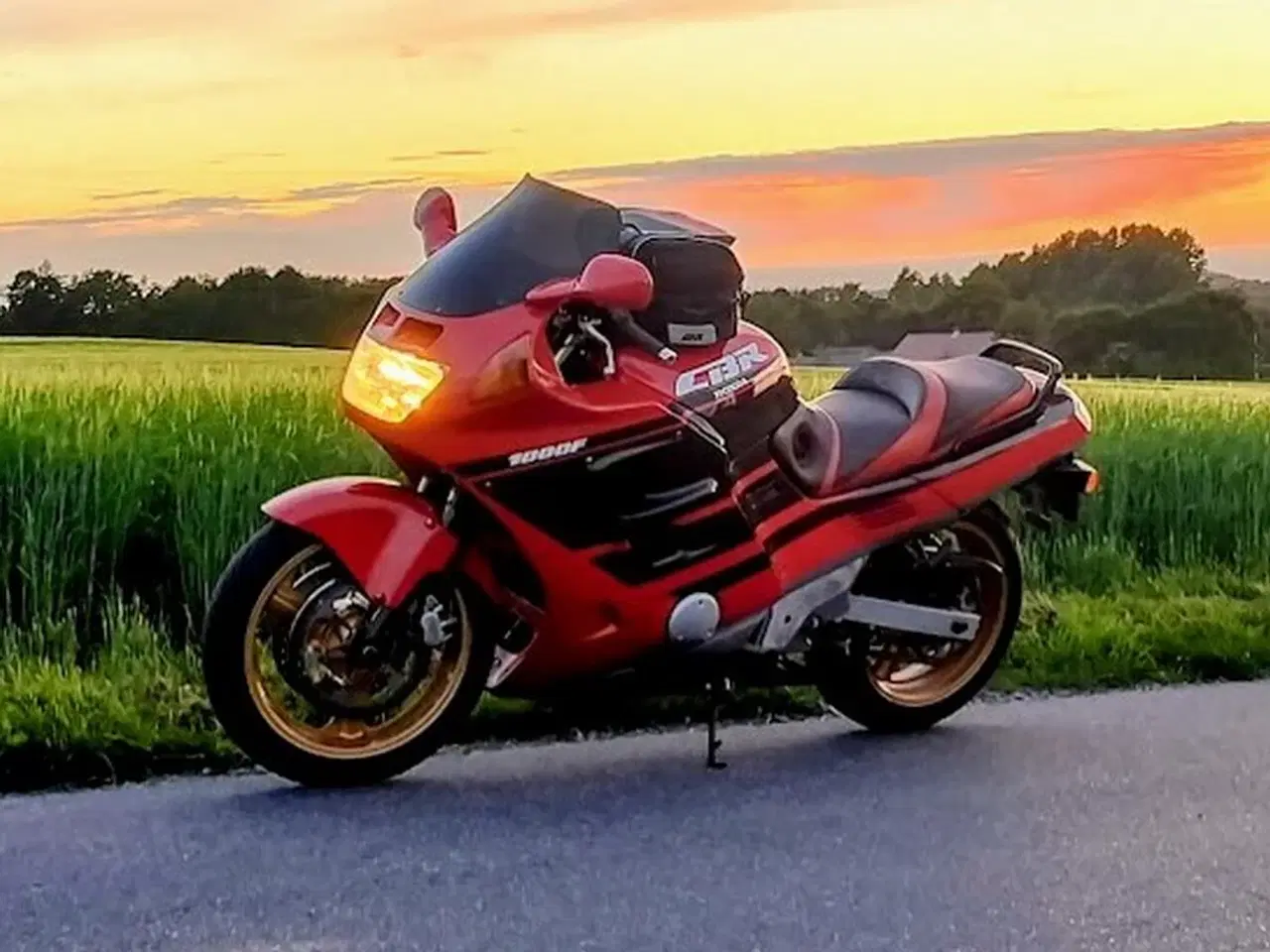 Billede 1 - Honda CBR1000F SC24