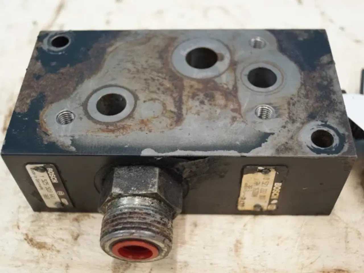 Billede 2 - John Deere 9780 CTS Ventilblok AH160003