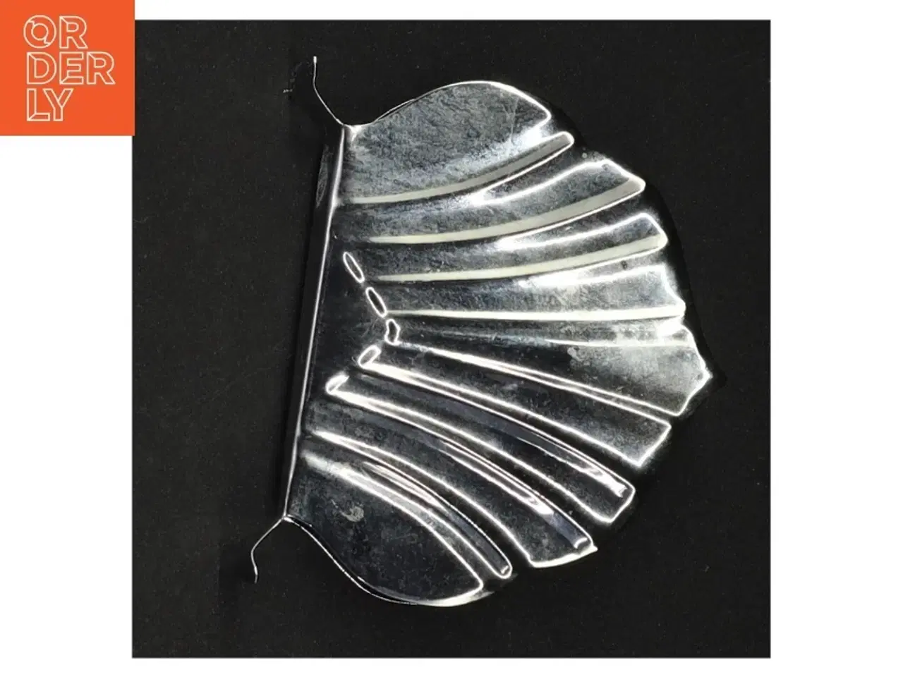 Billede 3 - Gammel Sølvfarvet metalservietholder (str. 9 x 2 cm)