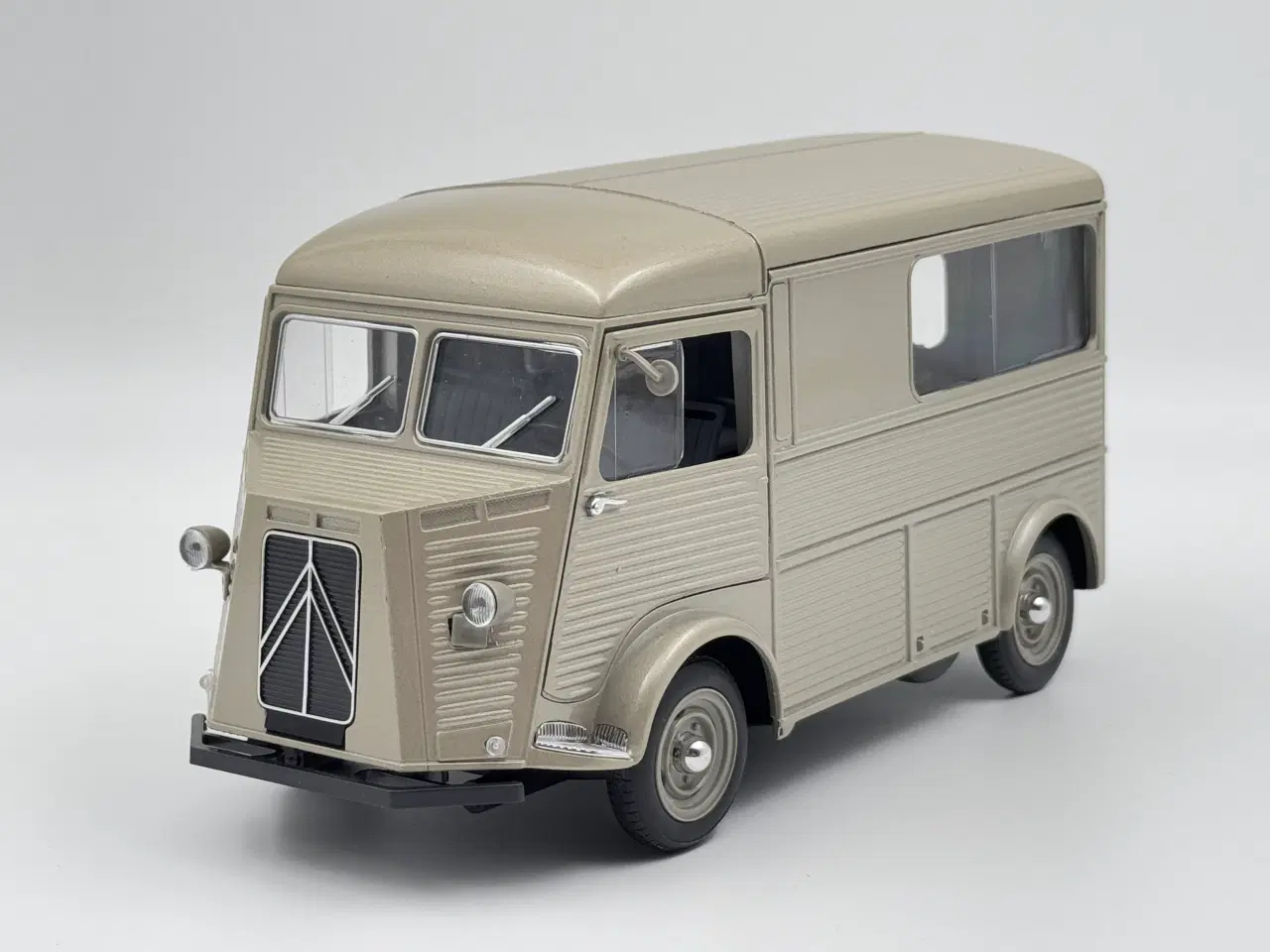 Billede 2 - 1962 Citroën Type HY 1:18