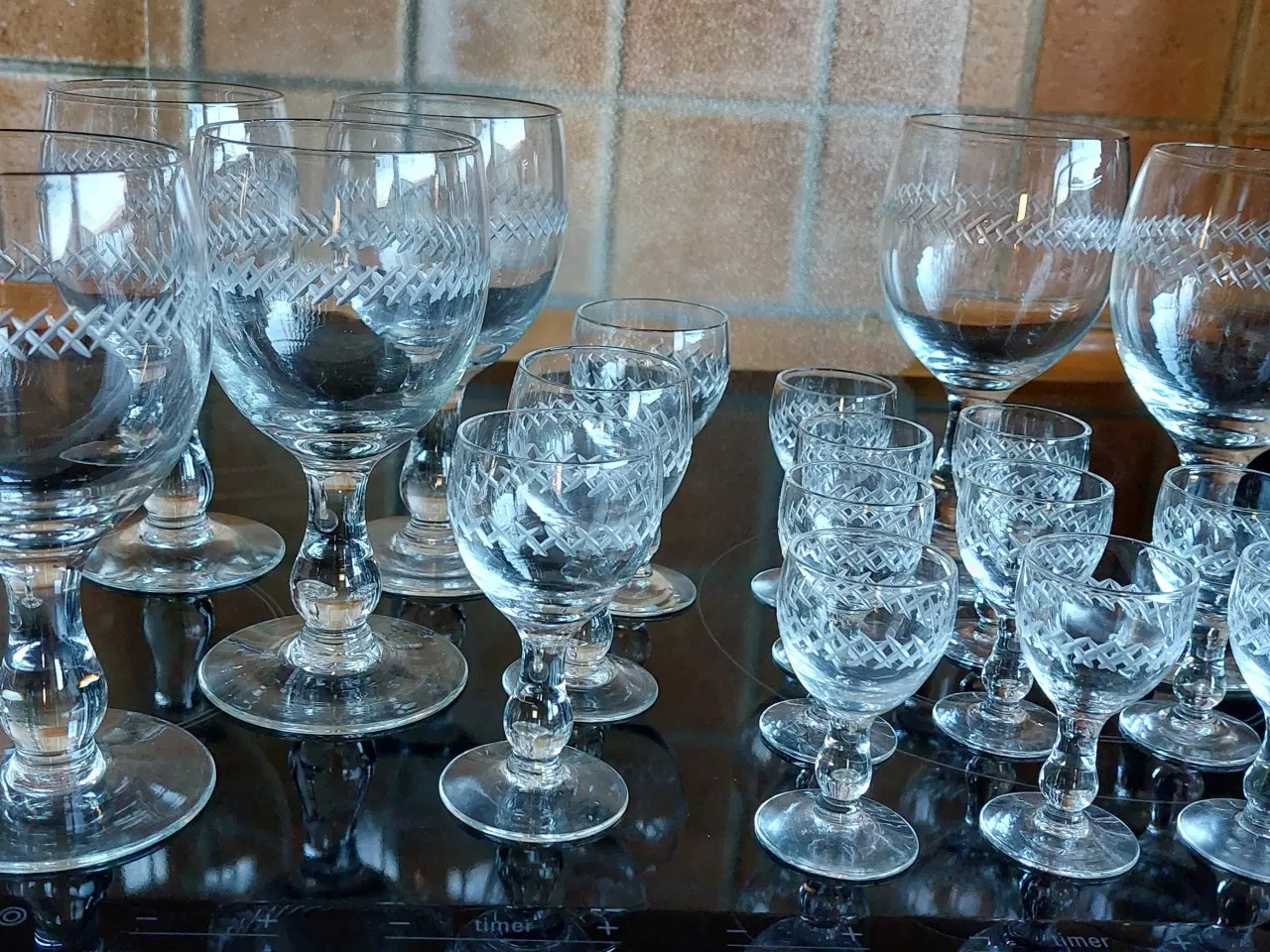 Billede 1 - KRYDSSLEBNE - snaps - port - og rødvin glas  - 