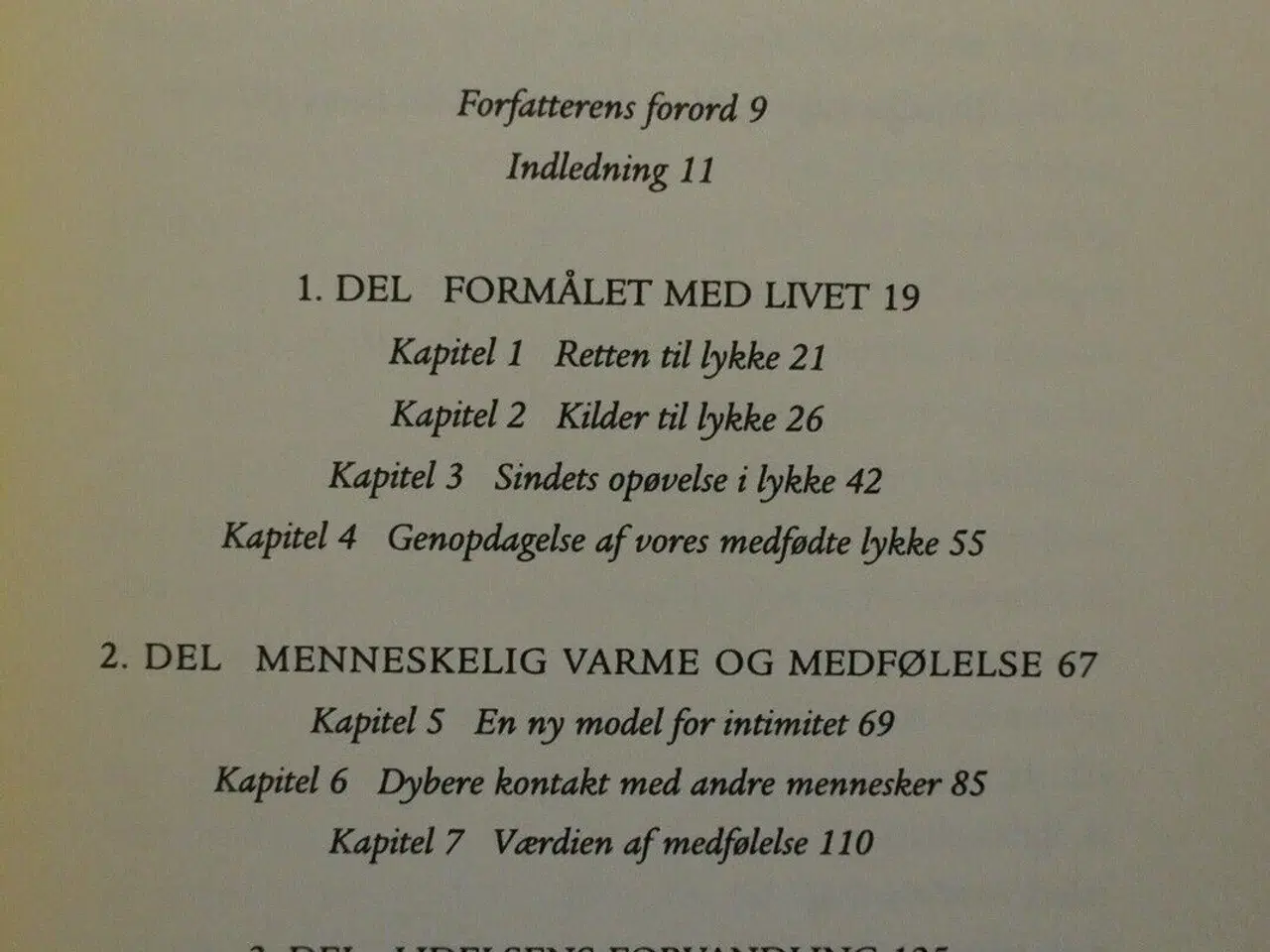 Billede 2 - kunsten at leve lykkeligt, af dalai lama, emne: an
