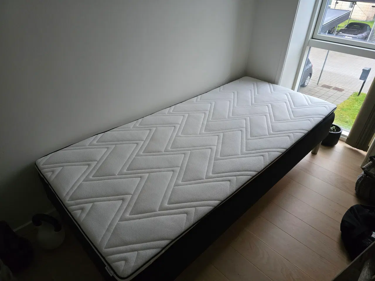Billede 2 - Seng