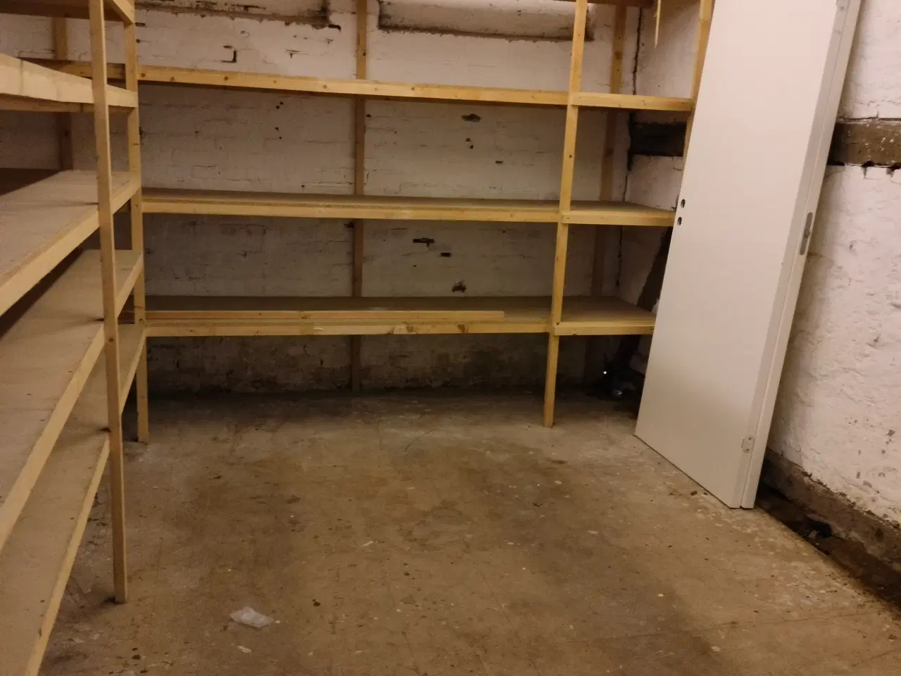 Billede 3 - Lokale udlejes til lager eller som depotrum