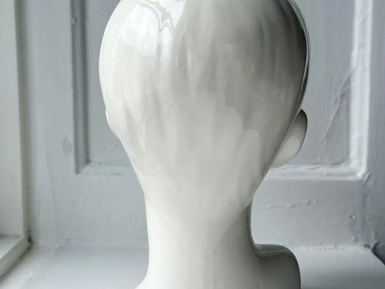 Billede 6 - Edith Pedersen-kopi, fajance, sæt af dreng og pige, NB