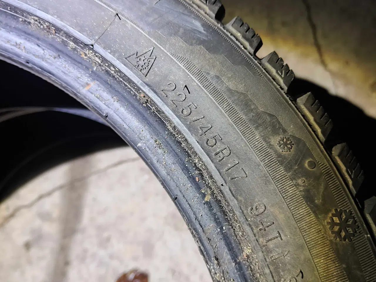 Billede 2 - 2 stk vinterdæk 