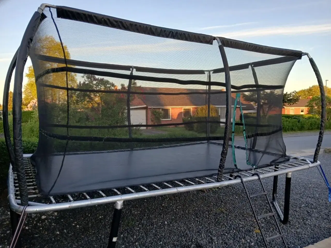 Billede 2 - Jumpmaster 460x300, firkantet trampolin på ben.