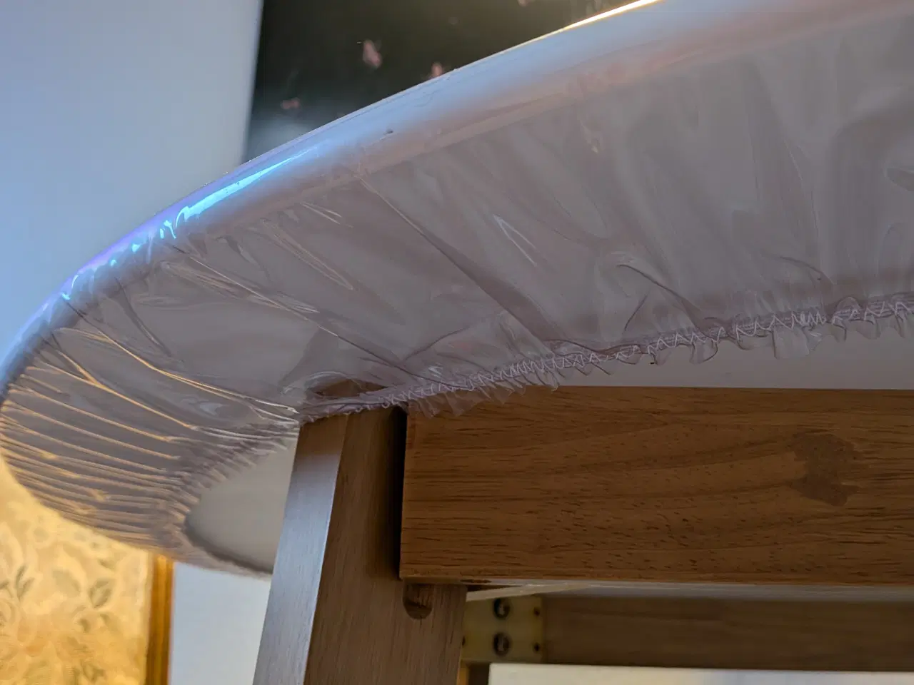 Billede 4 - Hvidt spisebord