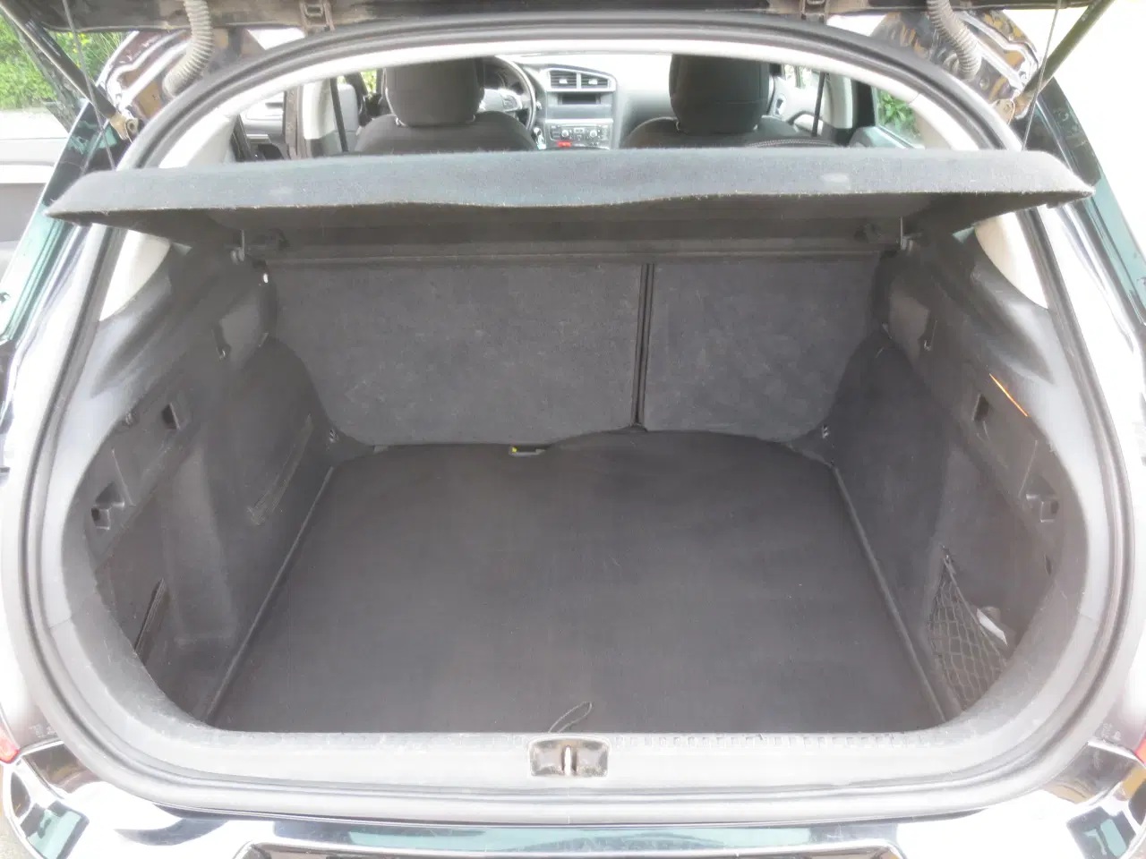 Billede 11 - Citroen C 4 1.6 HDi År 2012. Nysynet. 