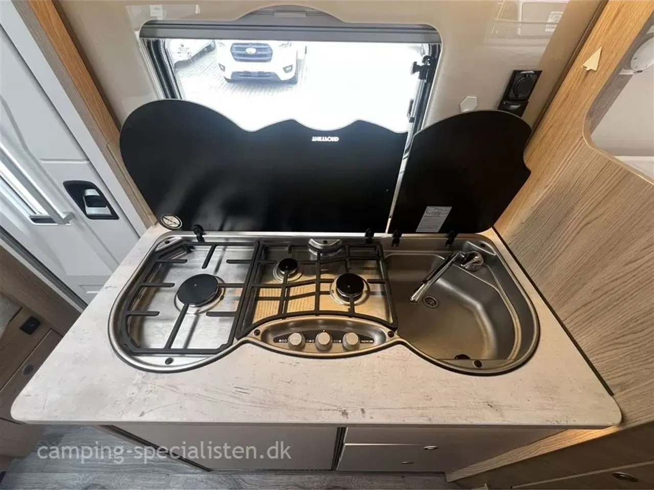 Billede 7 - 2023 - LMC Cruiser V646   2023 LMC Cruiser V646 - se den nu hos Camping-Specialisten.dk