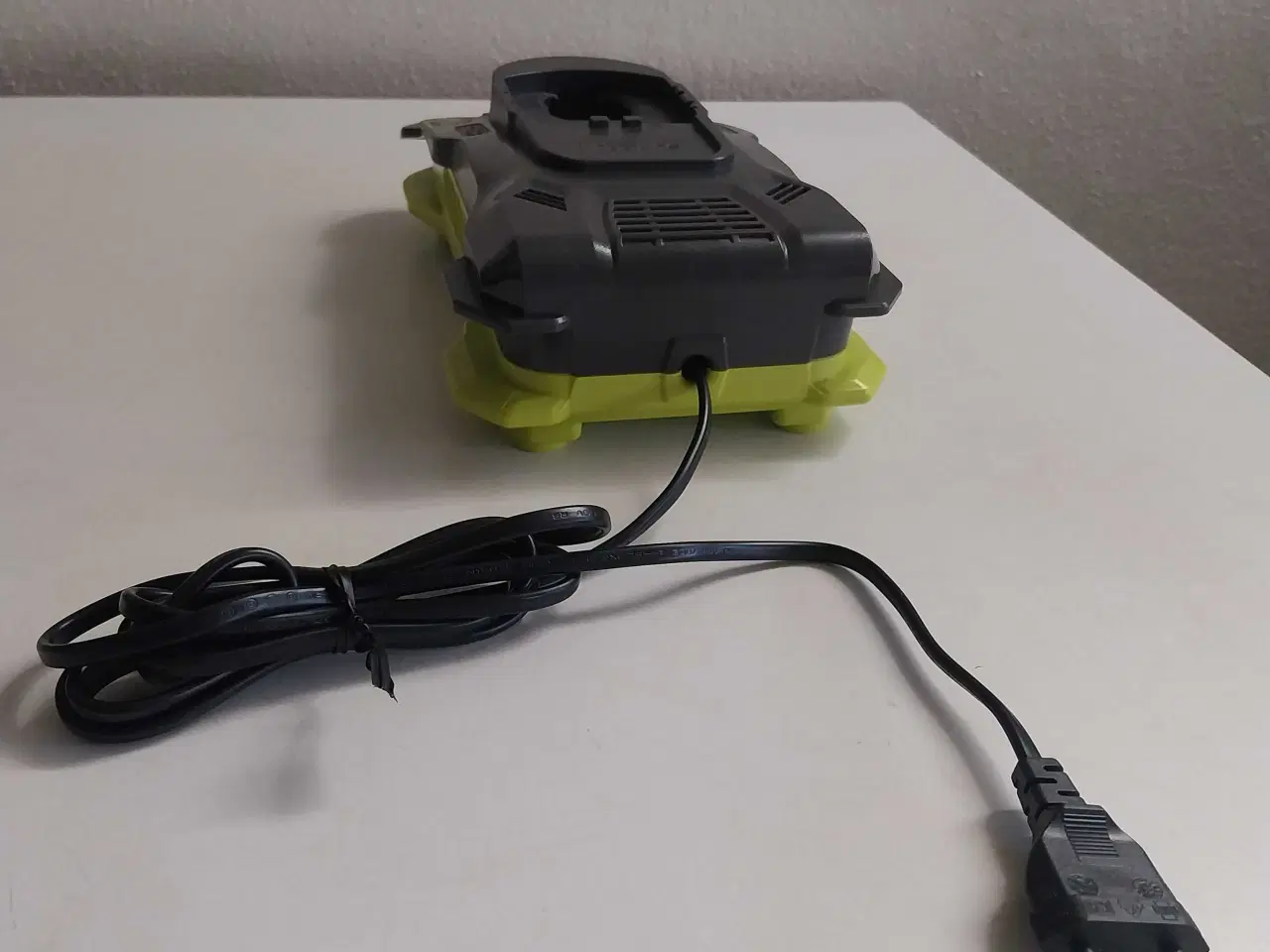 Billede 4 - Ryobi charger oplader 