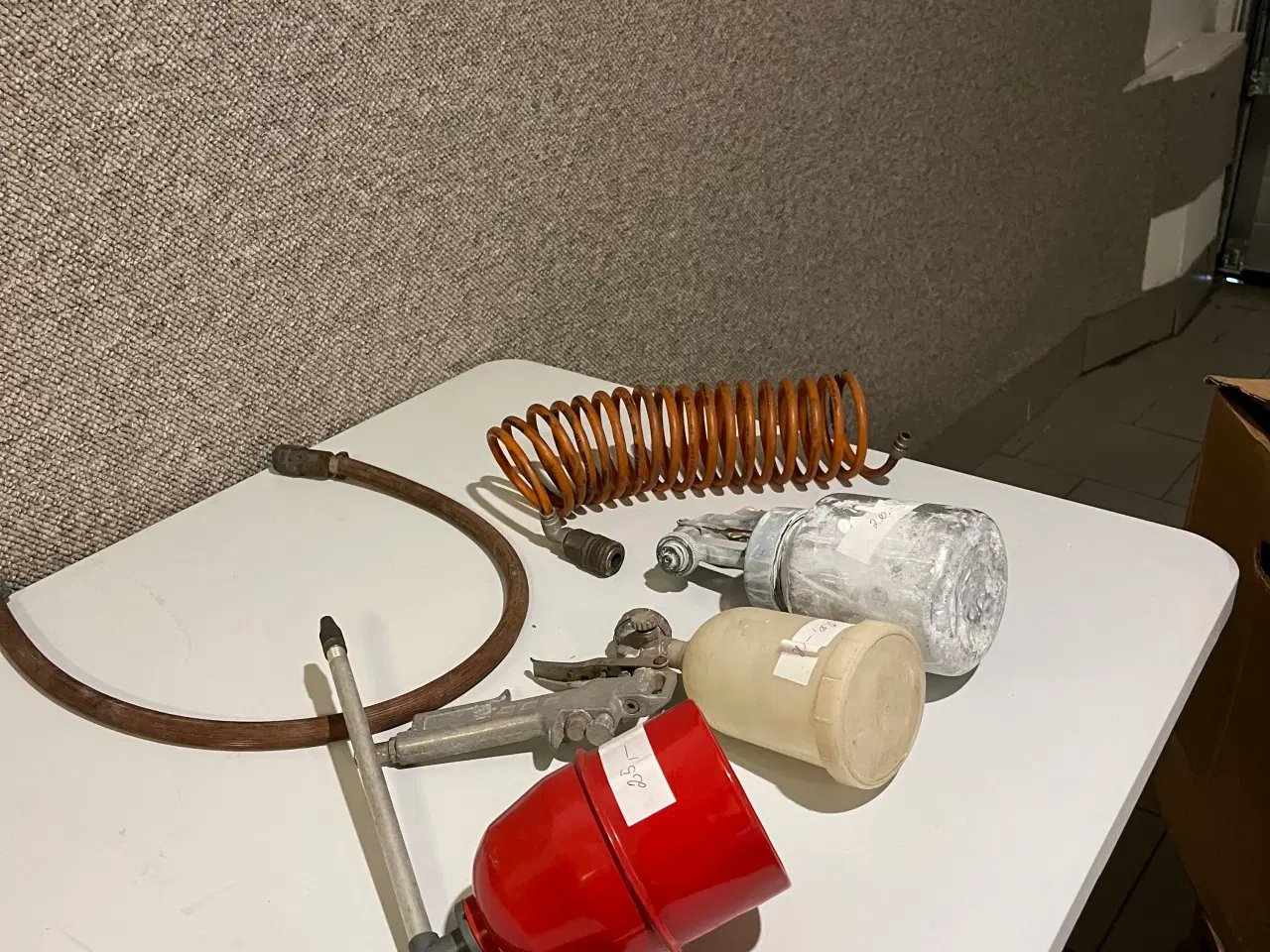 Billede 2 - Sprøjter mm. Virker