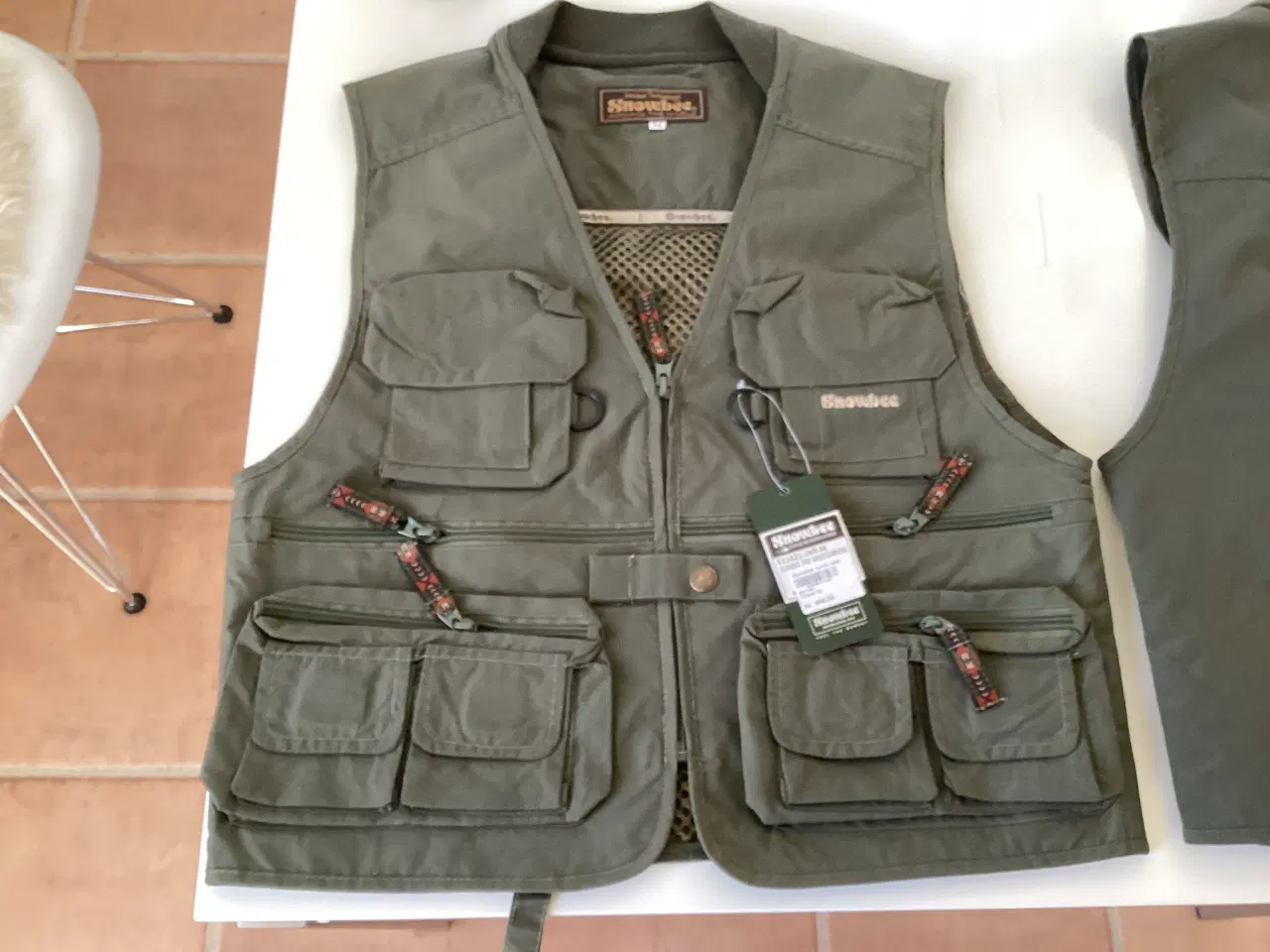 Billede 1 - 2 stk Fiskeveste til børn.