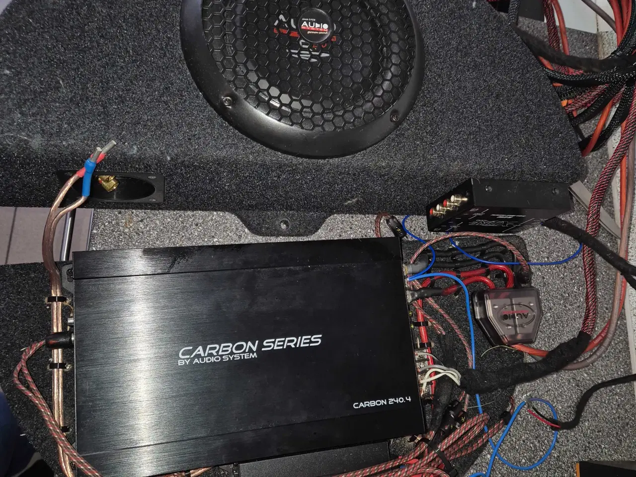 Billede 1 - forstærker og subwoofer sæt.