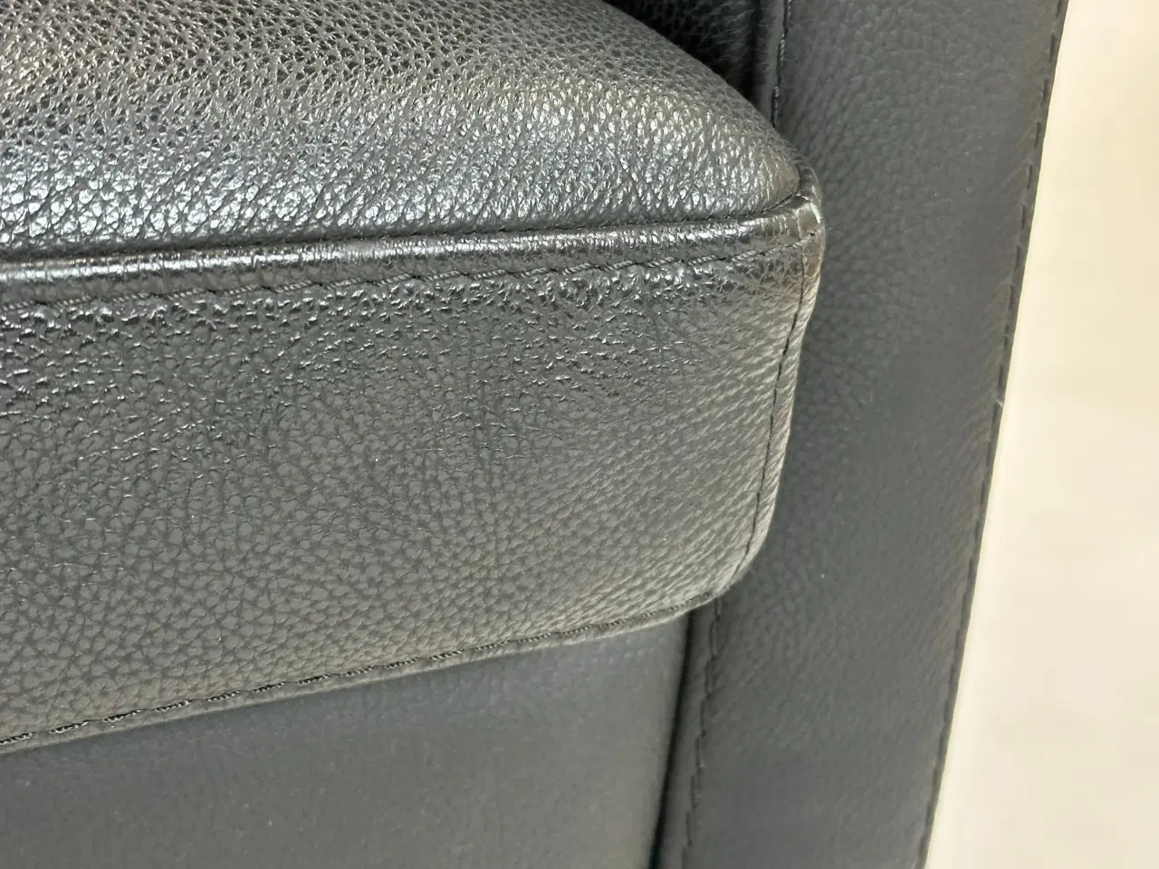 Billede 4 - Elegant 2-personers Sofa