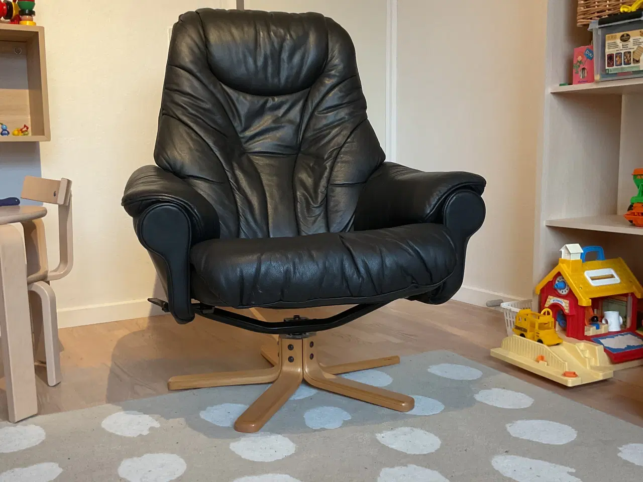 Billede 2 - Læderstol med drejefod