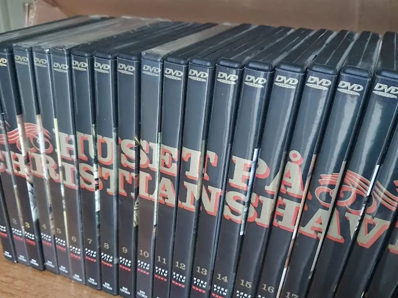 Billede 2 - Huset på Christianshavn - DVD