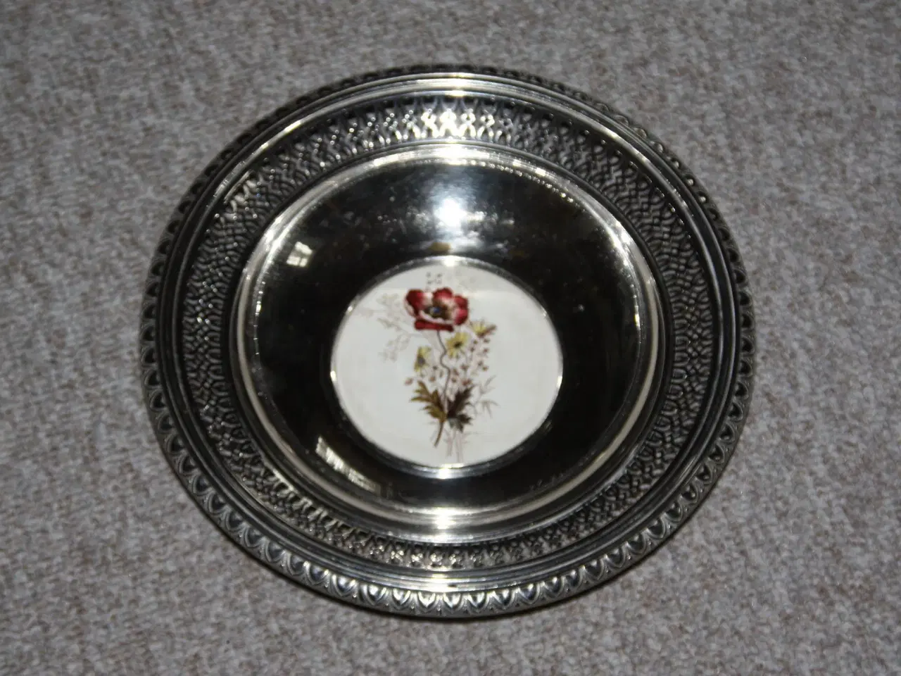 Billede 1 - Gammel metalskål / sølvplet med porcelænsbund