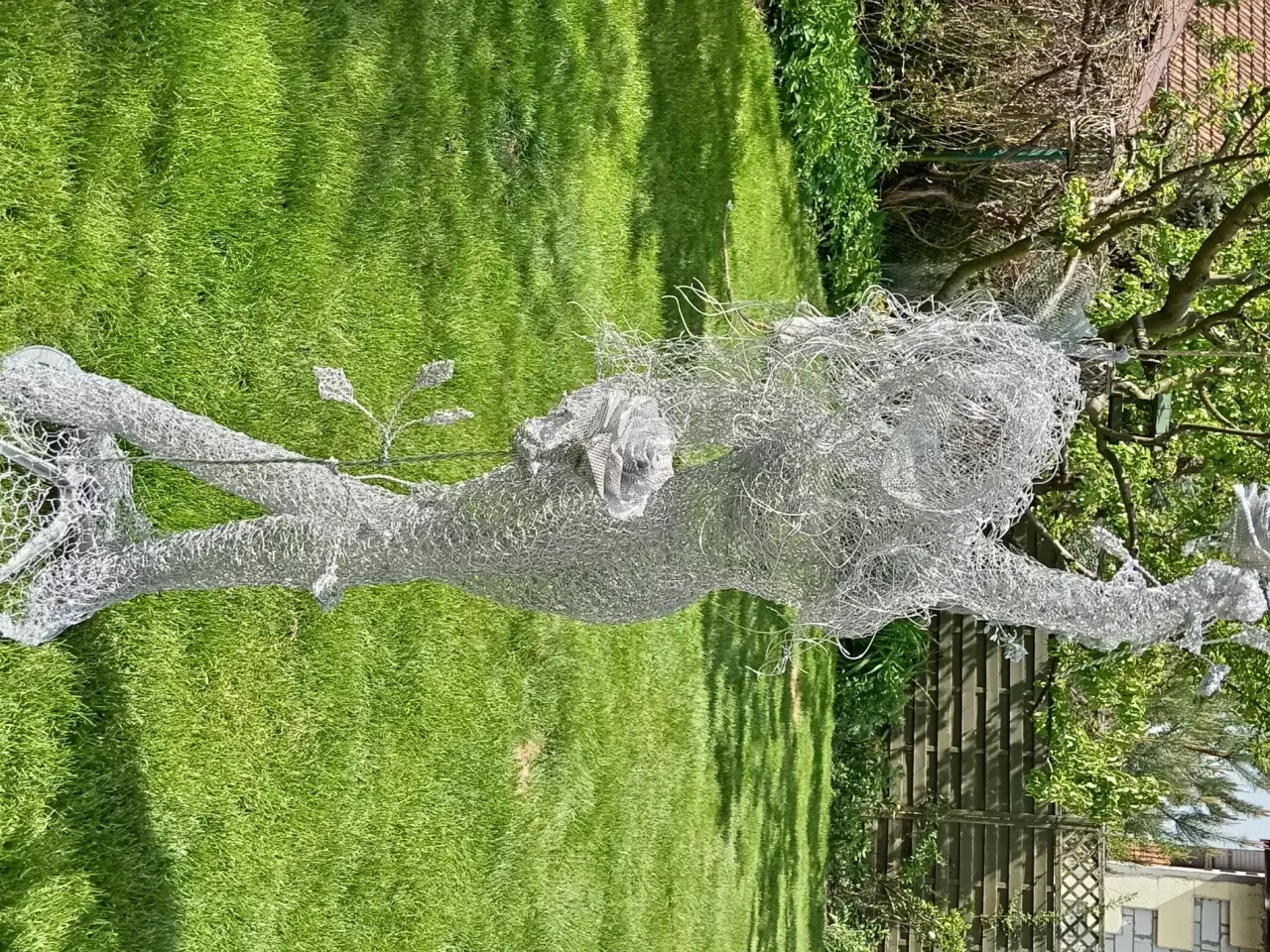 Billede 6 - Dekoration, ornament,haveskulptur - Dans med roser