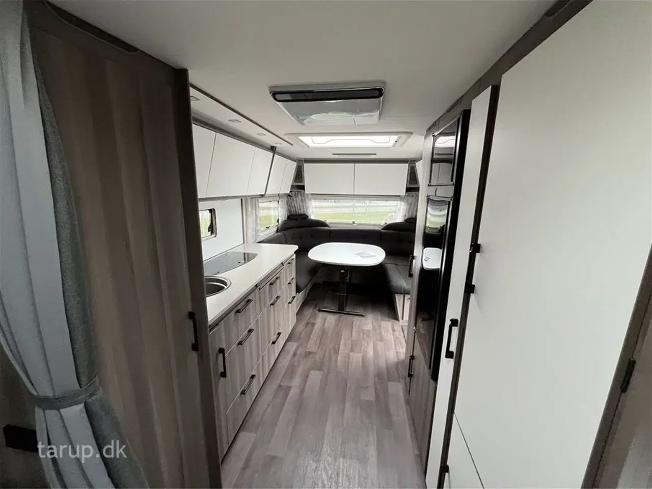 Billede 15 - 2022 - Kabe Estate 600 XL KS   Cykelstativ, Mestic klimaanlæg, rundsiddegruppe, ALDE centralvarme, vandbåren gulvvarme, stort køle/ frys, alufælge, glatte sider, fransk dobbeltseng