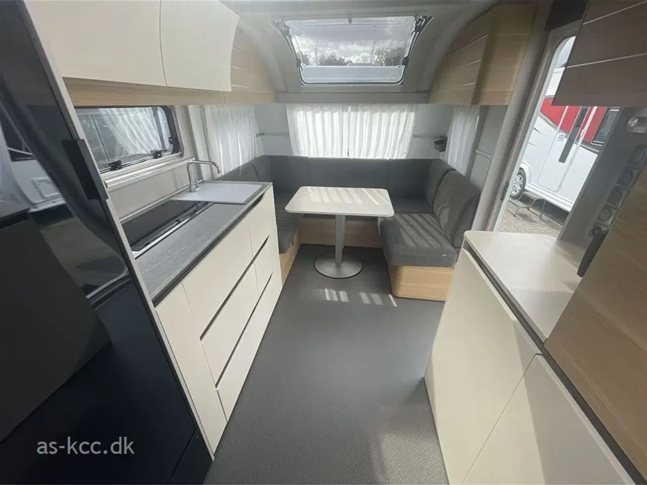 Billede 12 - 2024 - Adria Adora 522 UP Alde Centralvarme   Adria Adora 522 UP Alde Centralvarme med Dobbeltseng
