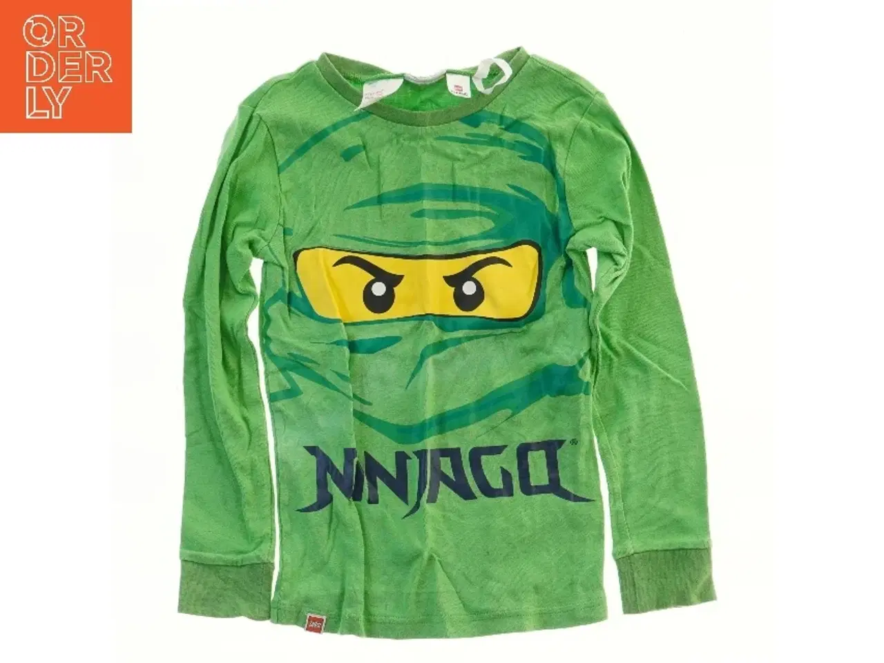 Billede 1 - Langærmet T-shirt med Ninjago print fra Lego (str. 104)