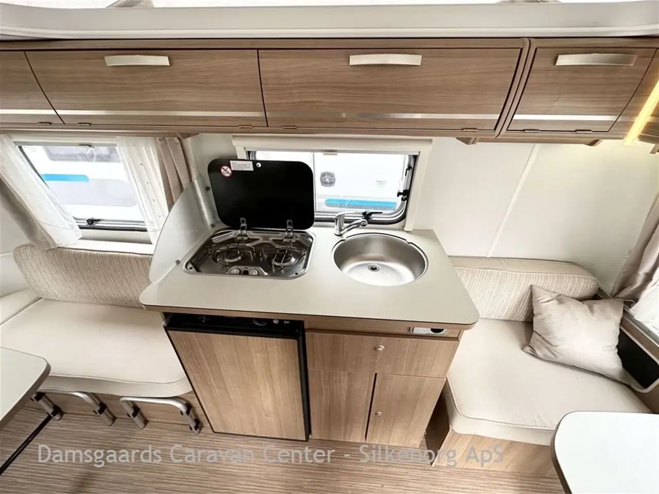 Billede 6 - 2013 - Hymer Touring Familia 310   Thule Omnistore markise - Hæve/sænketag