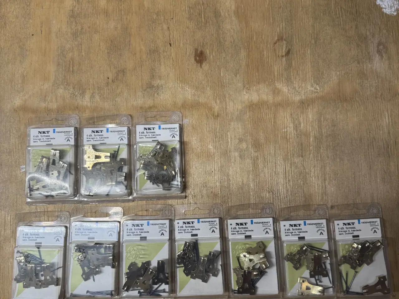 Billede 2 - Messing skruer og beslag