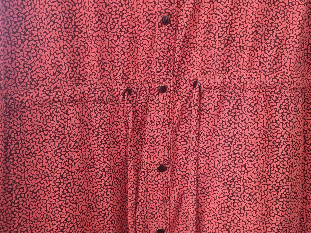 Billede 4 - Skjorte kjole str 44 viskose 