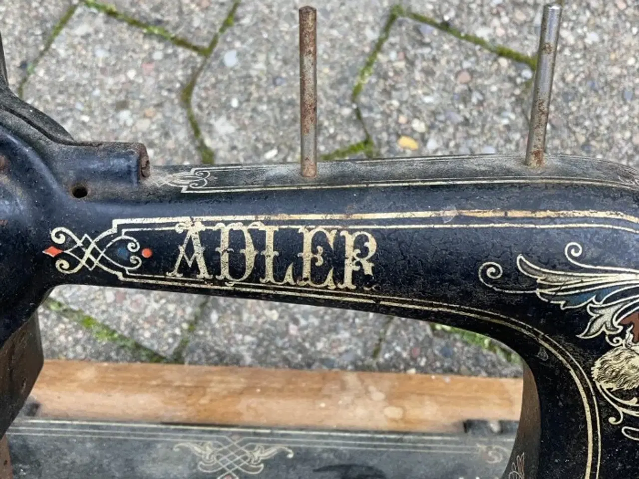 Billede 3 - Gammel symaskine Adler