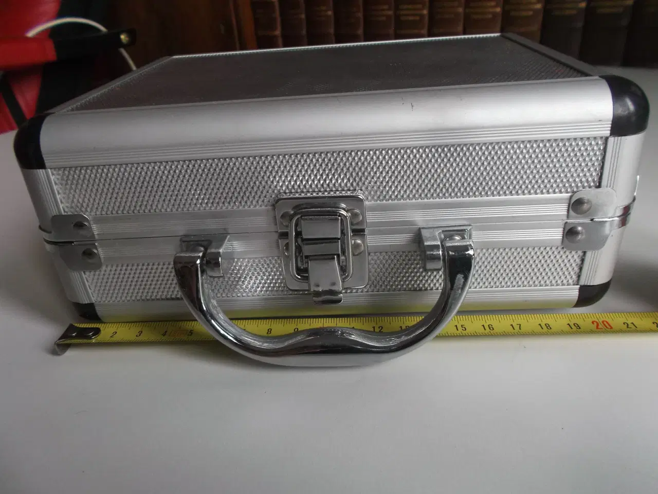 Billede 1 - Lille udstyrs kuffert. Lille foret kuffert