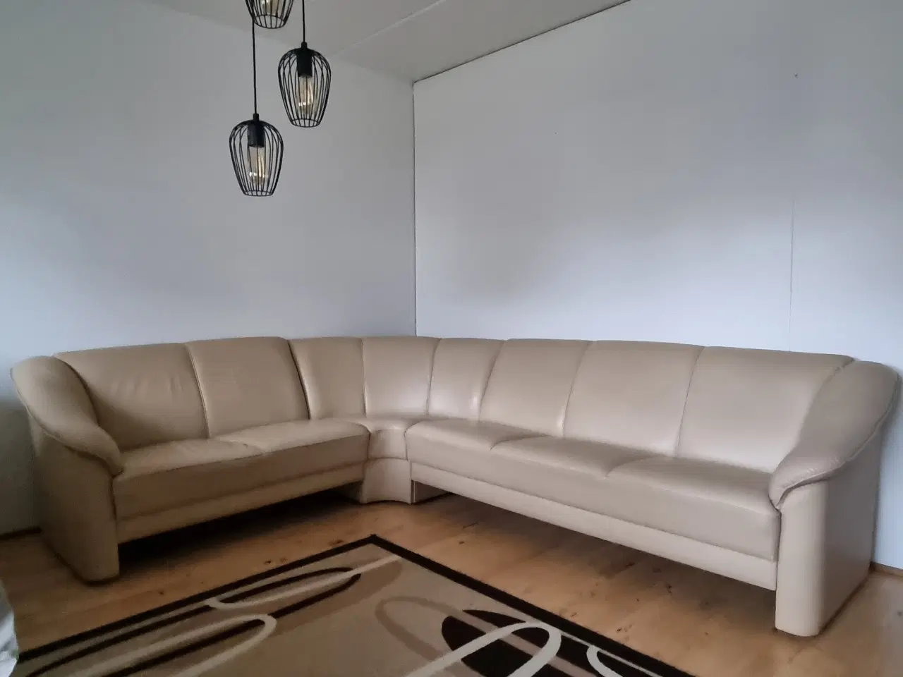 Billede 1 - Elegant Hudfarvet Læder Hjørnesofa 