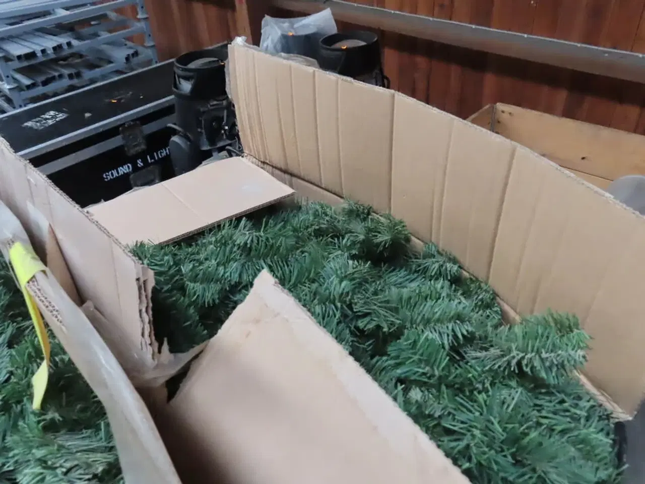 Billede 4 - 2 paller med julepynt