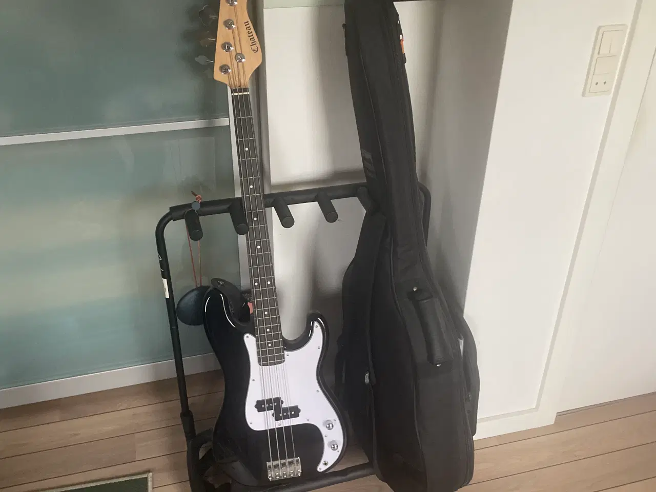 Billede 1 - Sort elbas (god stand)