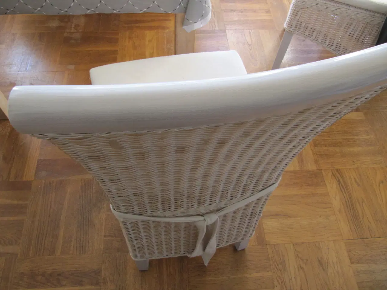 Billede 4 - Larissa spisebords fletstole 