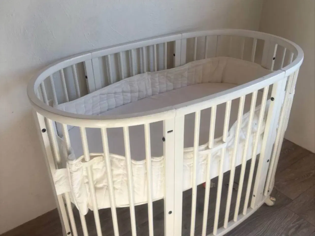 Billede 2 - Stokke tremmeseng