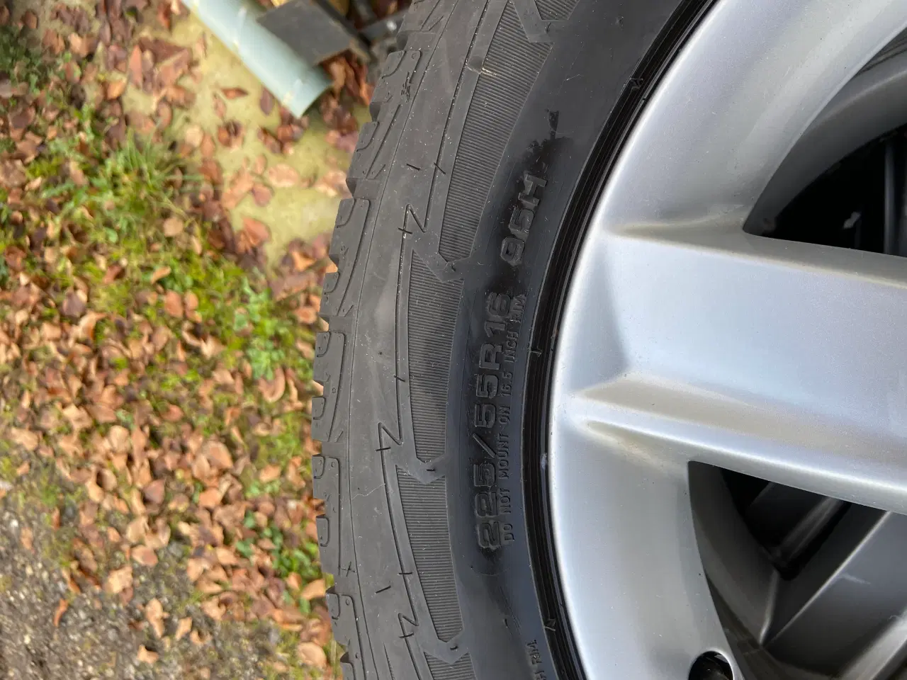 Billede 4 - Meget fine Audi alufælge med næsten nye vinterdæk 