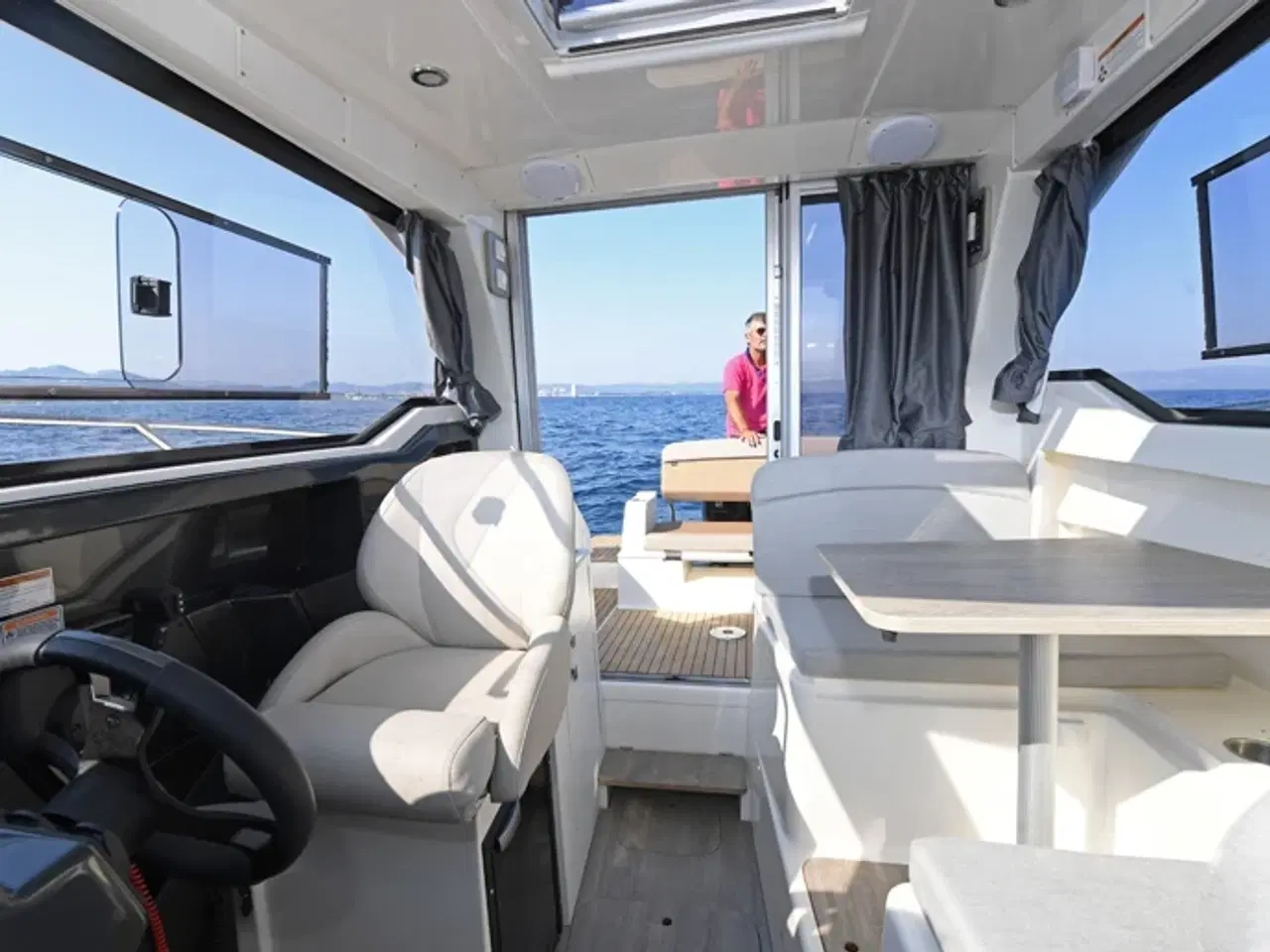 Billede 2 - Quicksilver Activ 675 Weekend med F200 Mercury DS XL V6 - med flot udstyr