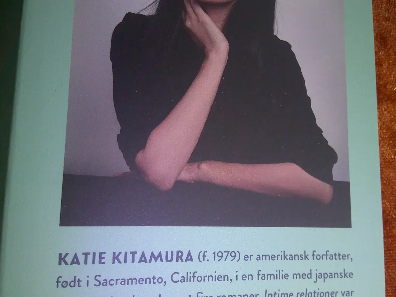 Billede 2 - Intime relationer, Katie Kitamura,