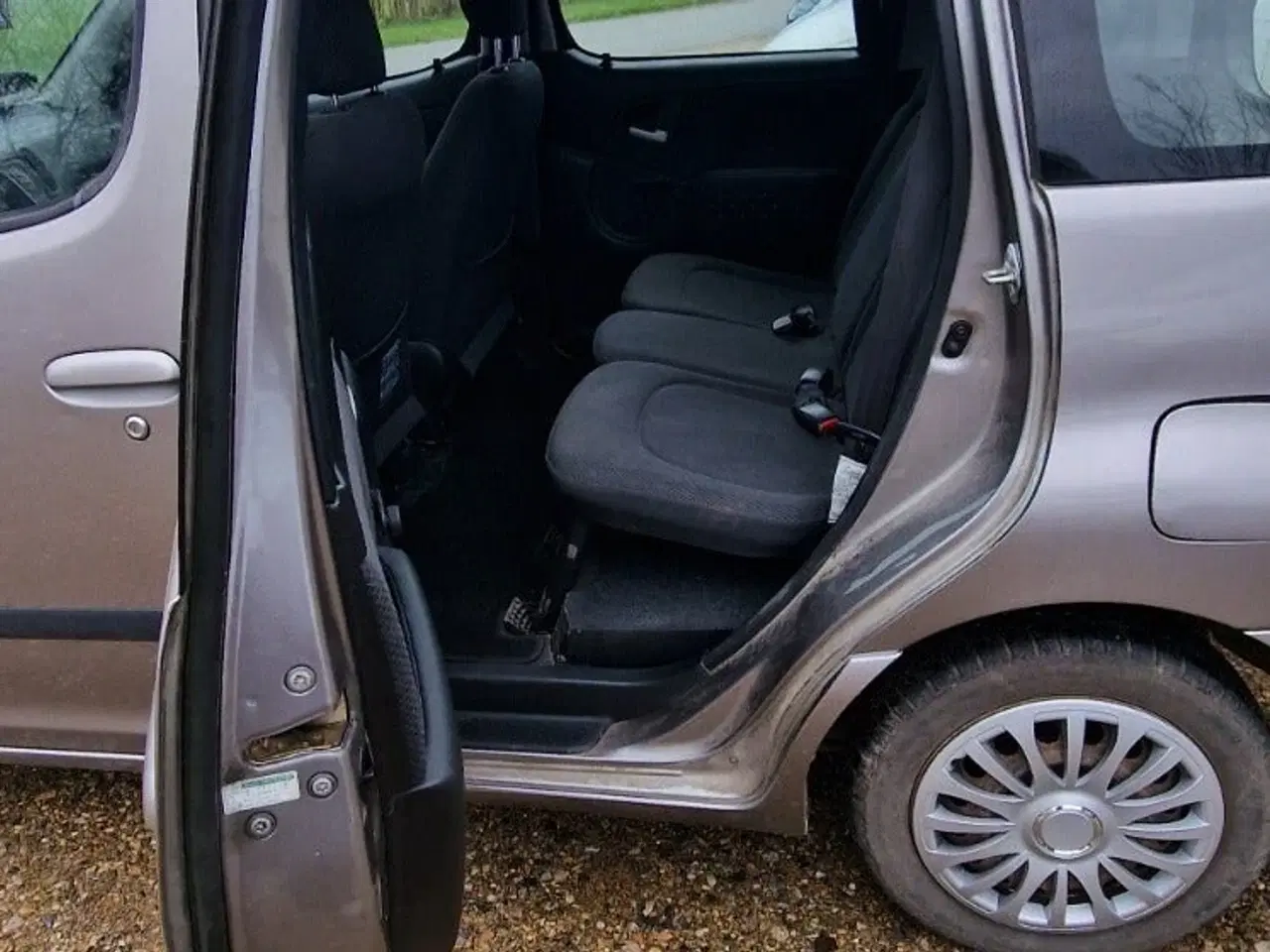 Billede 12 - Toyota Yaris Verso 1,5 Sol