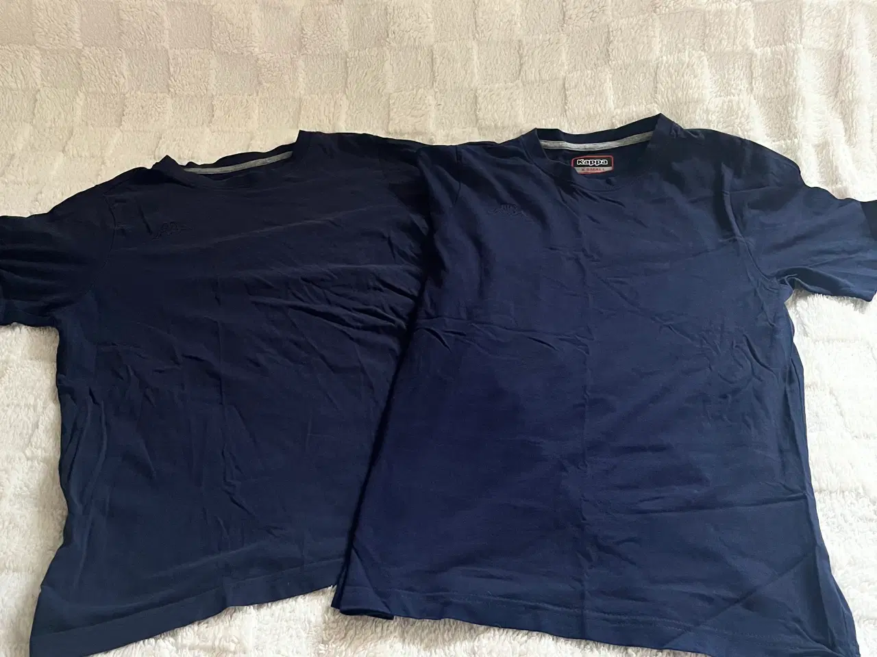 Billede 2 - T-shirt fra Kappa.