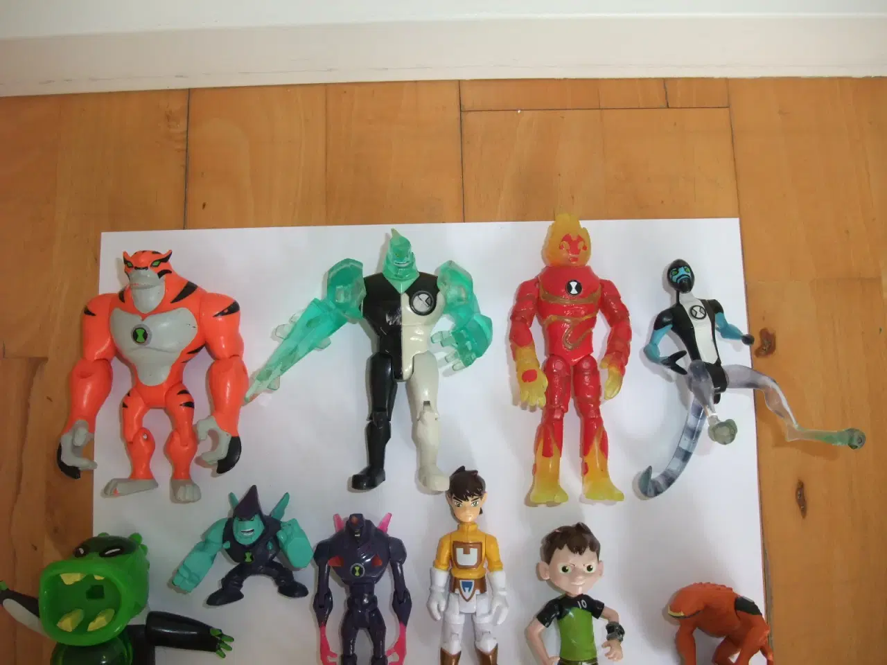 Billede 3 - Ben 10 Figurer