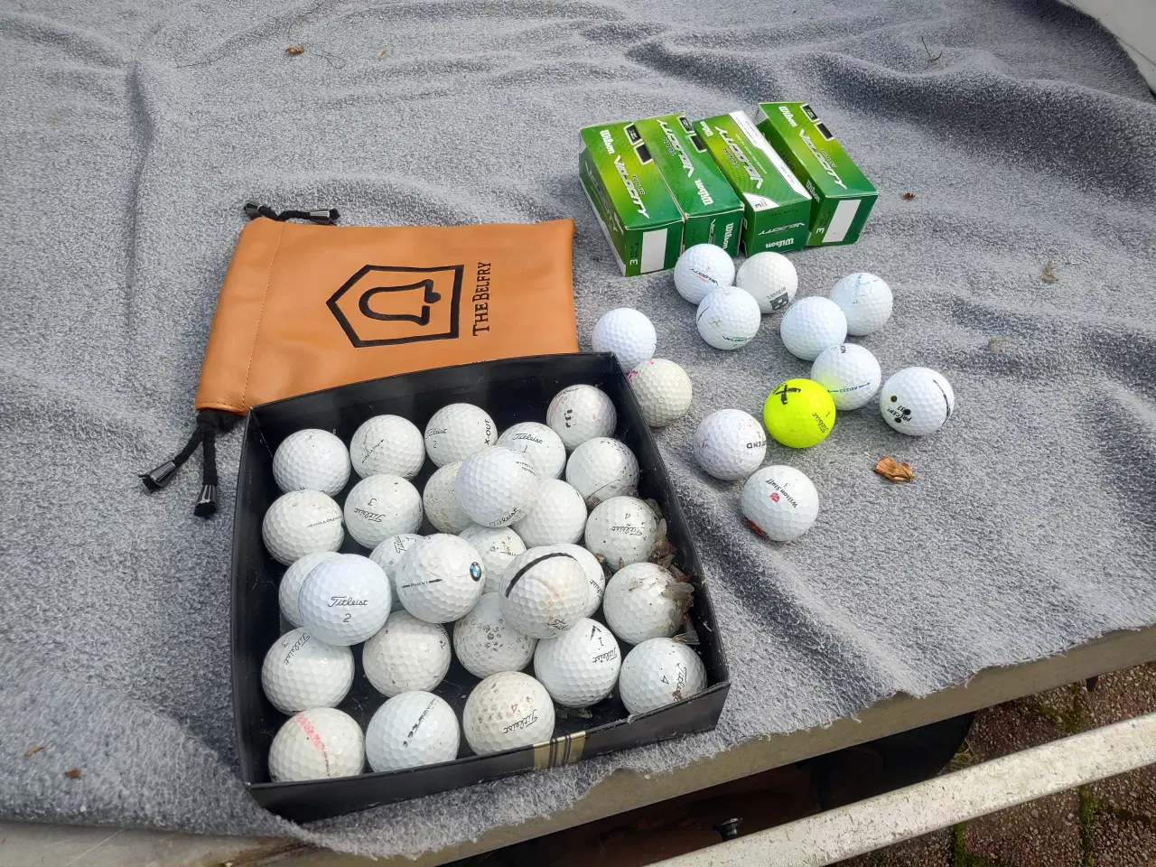 Billede 2 - Golfsæt med meget tilbehør 