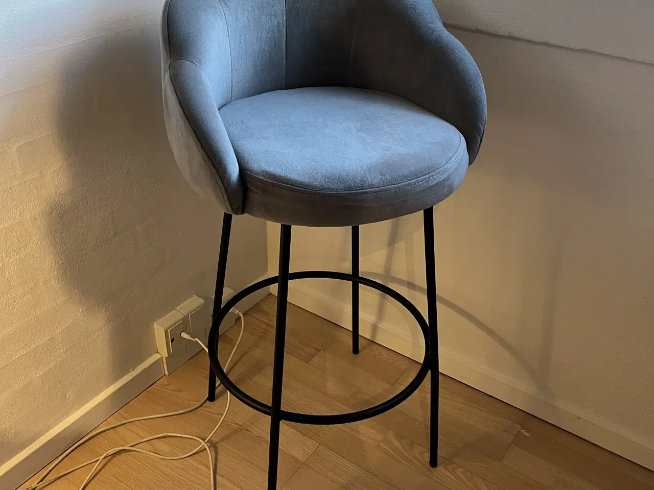 Billede 1 - Barstol, grå