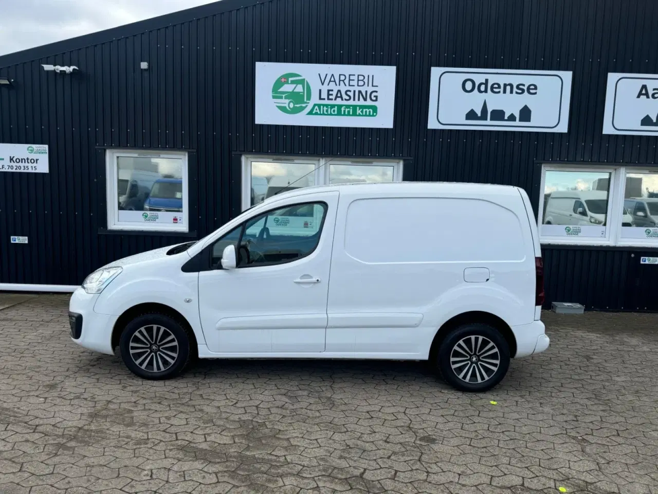 Billede 1 - Peugeot Partner 1,6 BlueHDi 100 L1 ESG Flex Van